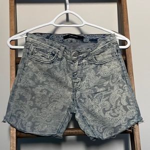 J Brand Vintage Bandana print skinny Jean shorts / size 24